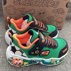 SKECHERS Kids' Play Scene Sneaker (Walker & Toddler), size 7